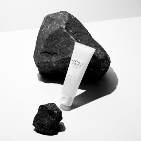 Tone-Brightening-Cleansing-Gel-Foam 4