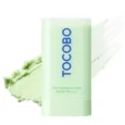 TOCOBO Cica Cooling Sun Stick SPF50+ PA++++ 18 g fehér háttéren zöld balzsamtextúrával